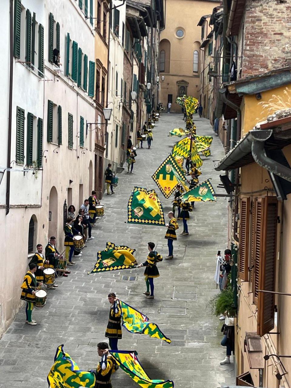 La Campanina-Nel Cuore Di Siena E Della Contrada 外观 照片